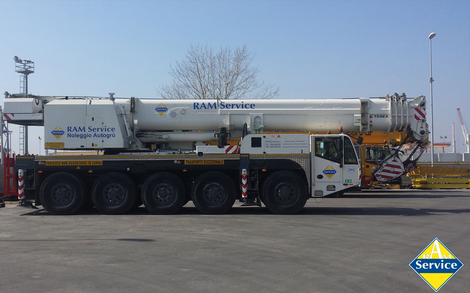 Noleggio autogru multistrada Mod. Terex Demag